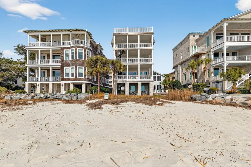 Beachfront 3 Bed, 3.5 Bath - Unobstructed Ocean Vi - Image 1