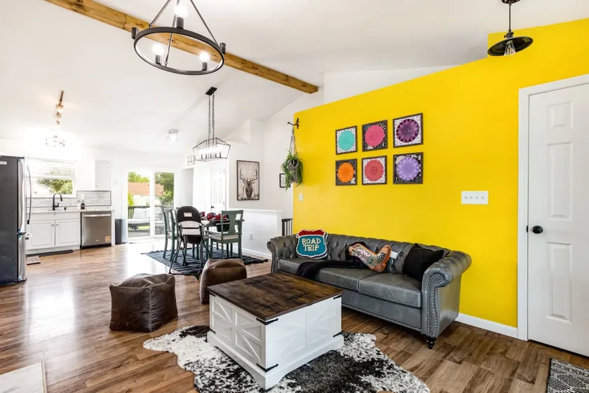 5BR Spacious Family Home w Fire Pit - Image 1