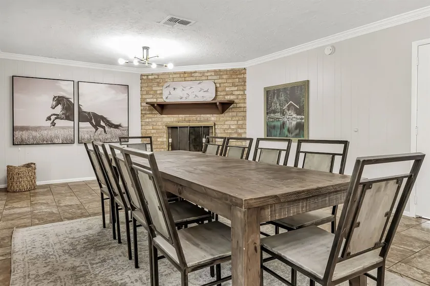 Denver: 1 Mile From Texas A&M, 4BR - Image 1