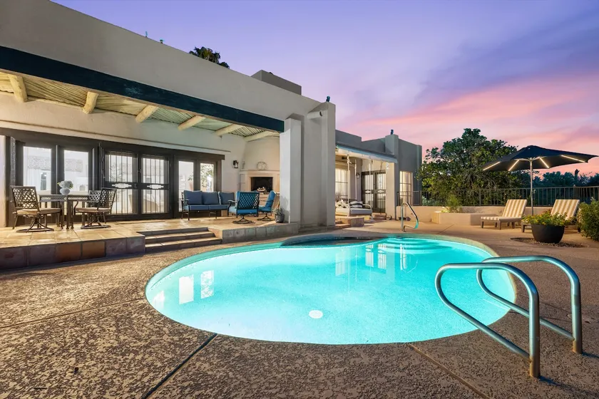 Sunset‑view pool retreat in Carefree - Image 1