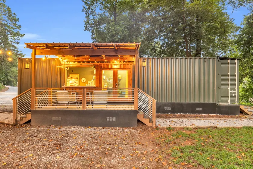 Cozy Shipping Container - Relax by the River - Image 1