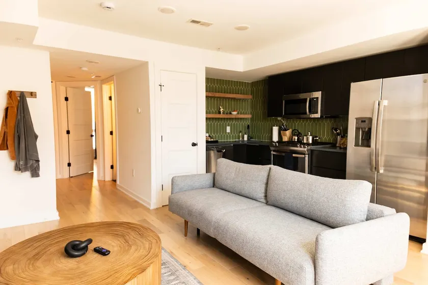 Sosuite | 2BR Apt w W/D, Newly renovated - Image 1
