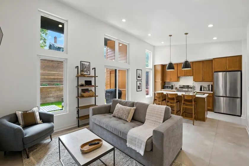 500 House - Unit D townhouse - Image 1