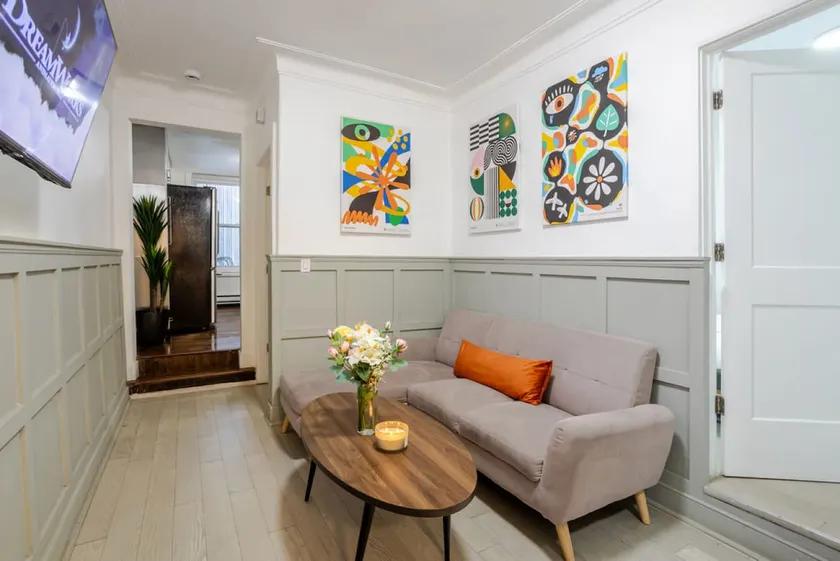 The Metro Stay – Vibrant 3BR in Gay Village - Image 1