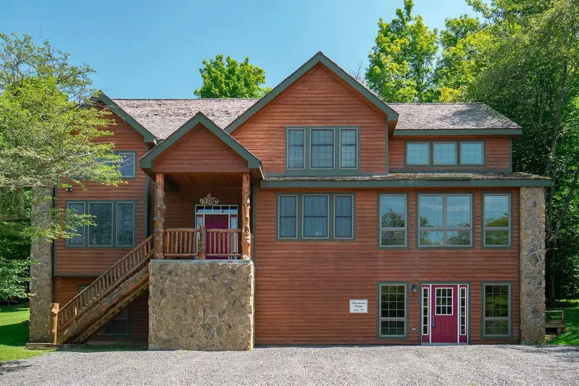 Hawthorne Lodge - Walk to Slopes, Air Conditioning - Image 1