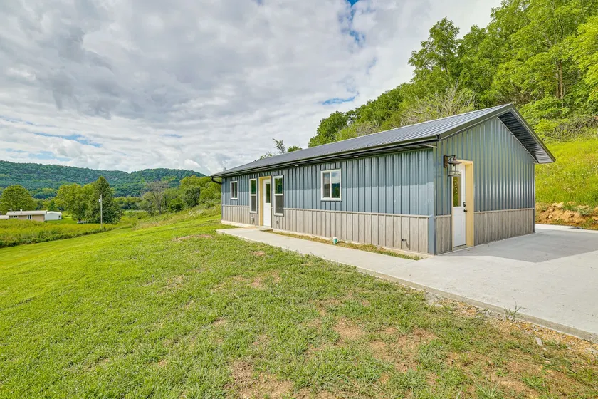 Hike, Fish & Relax: Kickapoo River Cabin! - Image 1