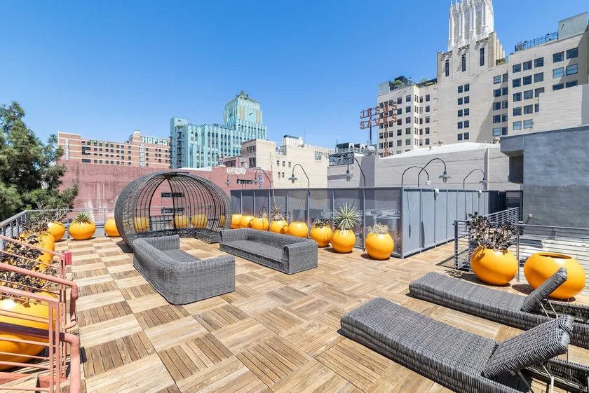 Huge Rooftop Lounge I DTLA Loft | Near SoFi & LAX - Image 1
