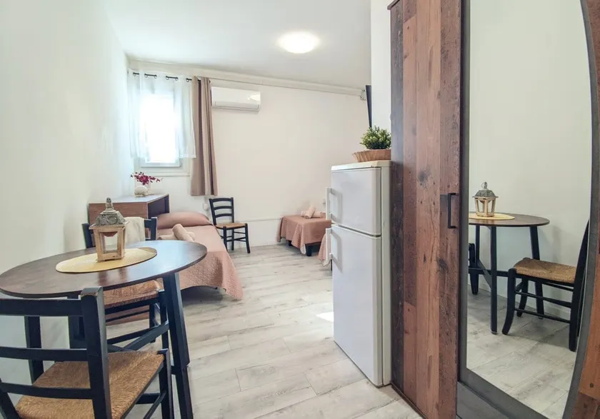 Castelnuovo Appartment Rooms - Image 1