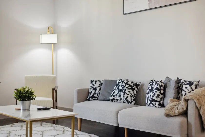 Mid-City 1BR + Balcony Overlooking Midtown+Parking - Image 1