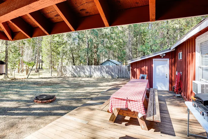 < 2 Mi to Trinity Lake: NorCal Getaway w/ BBQ - Image 1