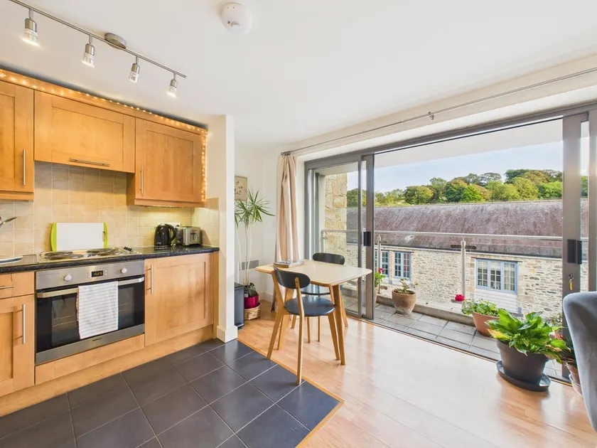 Penryn Hideaway  1BR Near Falmouth   Beaches - Image 1