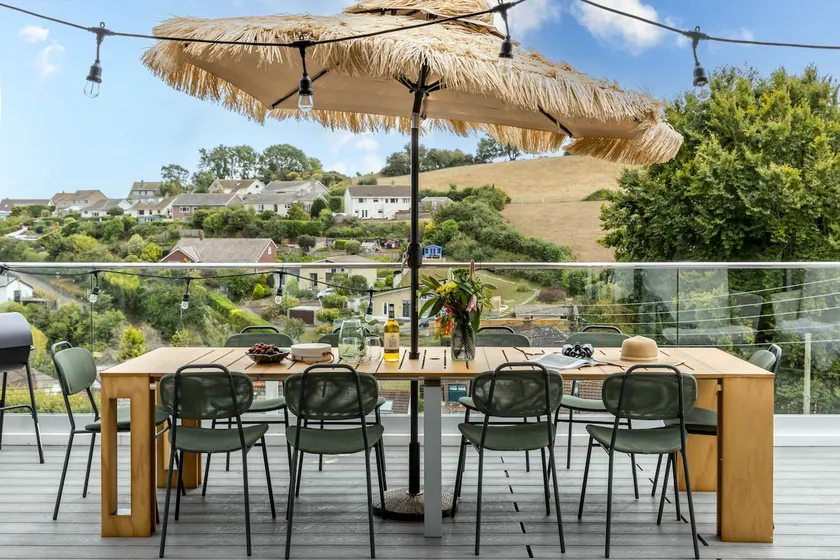 Sea Holly House - Where Architecture Meets the Ocean - Image 1