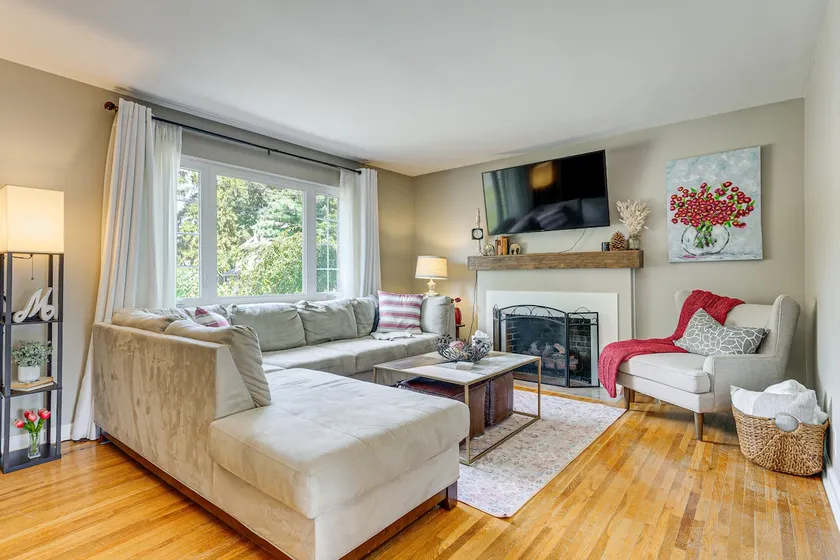 3 Mi to Ohio State: Updated Home w/ Yard! - Image 1
