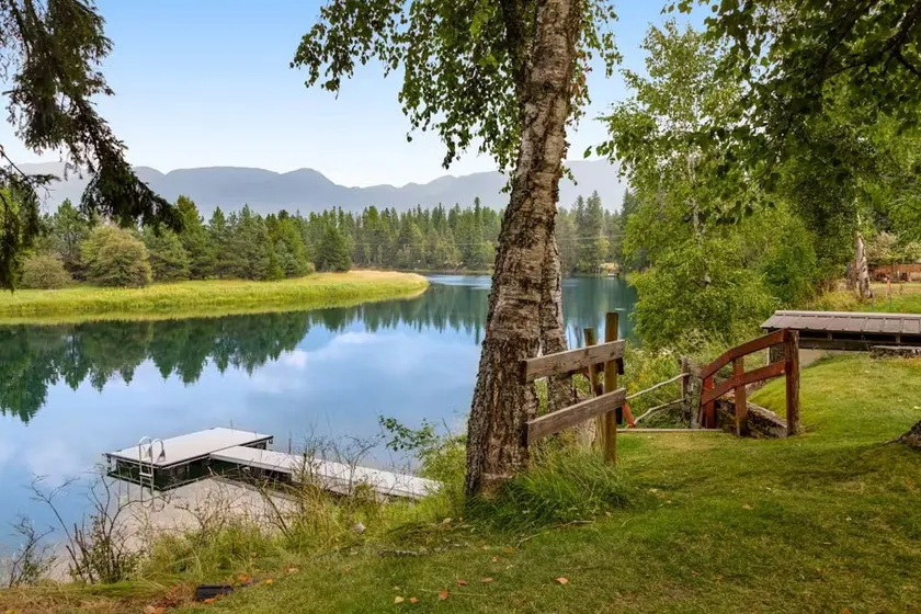 Swan River Rendezvous - Riverfront Retreat w/Dock - Image 1