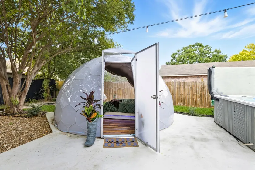 Unique Dome Escape| Hot Tub, Game Room, Sleeps 14 - Image 1