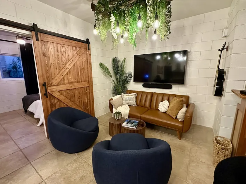 Modern Escape | Near SoFi Stadium & LAX - Image 1