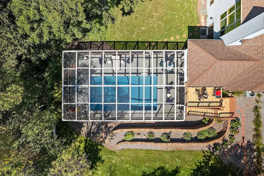 10-Acre Estate *Pool*2 Kitchens*Sleeps 18*Games - Image 1