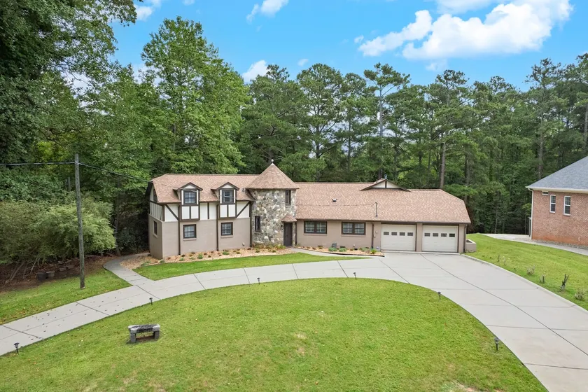 Lake Lanier Retreat | Dock, Views & Golf Cart - Image 1