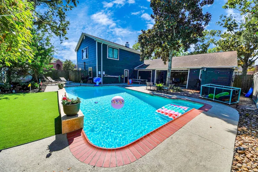 Luxurious Modern Retreat | 8BR Pool + Arcade - Image 1