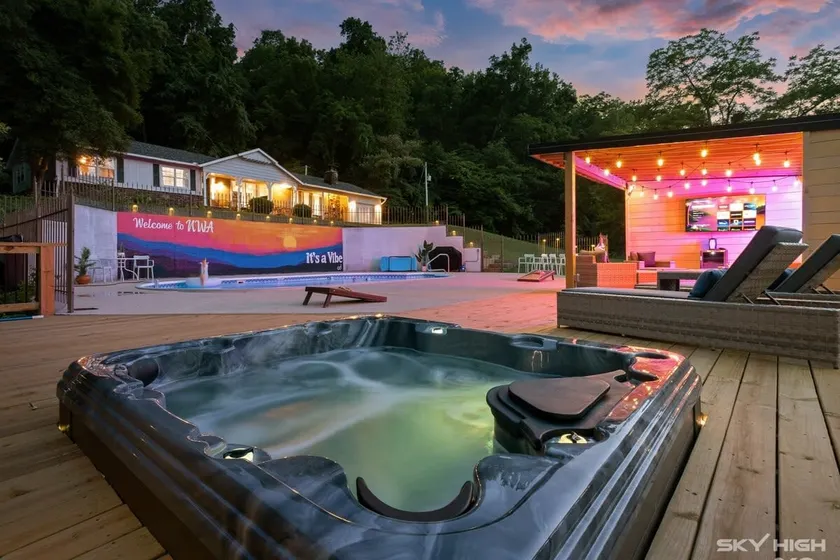 Creekside Oasis w/ Pool & Hot Tub near Beaver Lake - Image 1