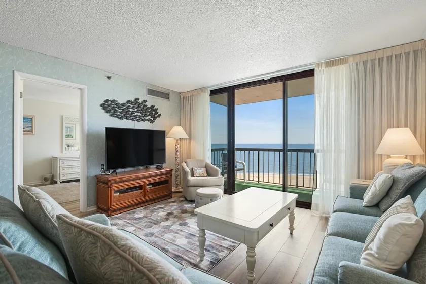 Sea Colony Oceanfront 7. sal. Nye badeværelser, køkken, soveværelse! - Image 1