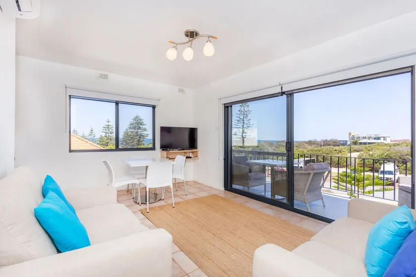 Cottesloe Seaside Bliss - Image 1