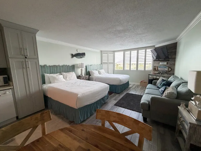 Renovated Beach Front Condo - Top of the Gulf 302 - Image 1