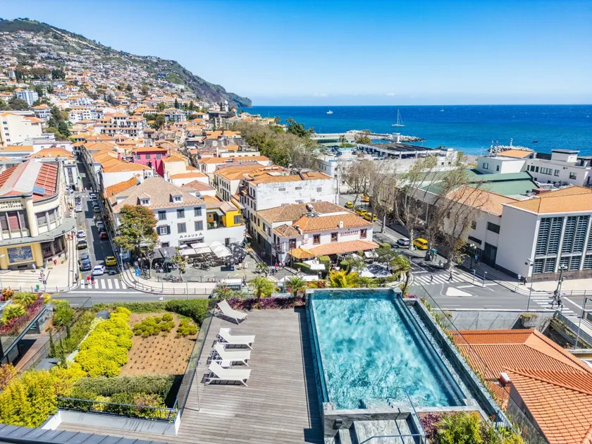Luxury 5-Star Stay at Savoy Insular - Image 1