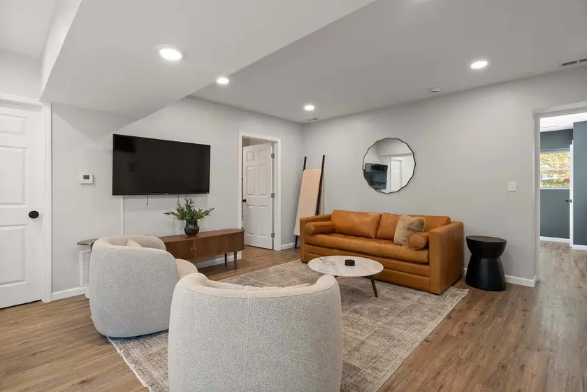 Clintonville Brand New Apartment - Image 1