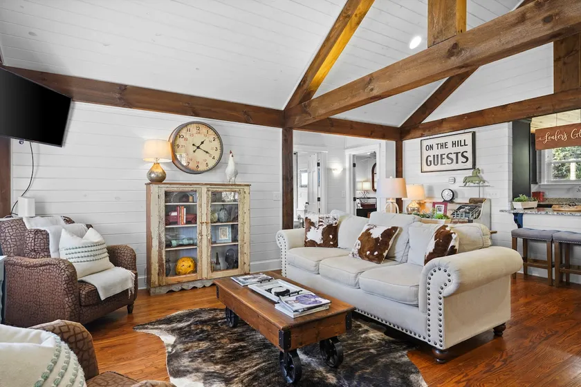 Old Hillsboro 4316-Near Leipers Fork-Sleeps 4 - Image 1