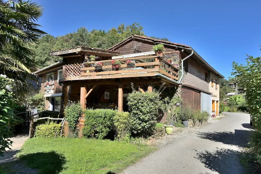 Appartement convivial et familial avec jardin, terrasse et barbecue | Vue jardin | Avec animaux autorisés - Image 1