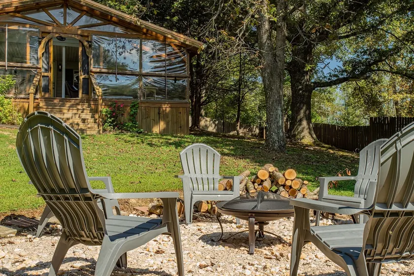 Smoky Retreat · Hot Tub · Near Blackberry Farm - Image 1