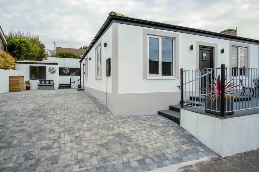 Wiston Street - 2 Bedroom Holiday Home - Pembroke - Image 1