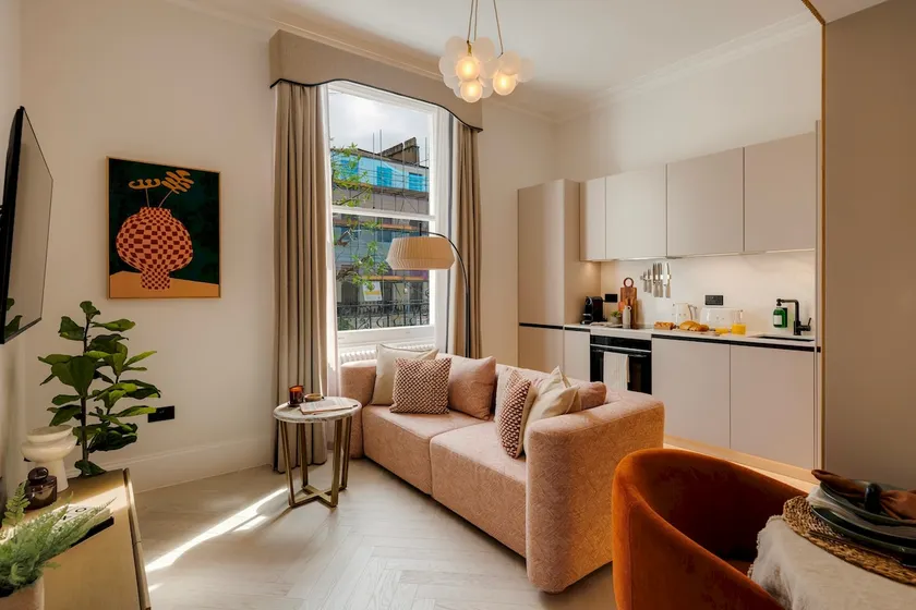 Notting Hill | 1-Bedroom Deluxe Apartment - Image 1