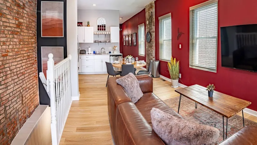 Stylish 2BR/2BA House in The Grove w/ Free Parking - Image 1