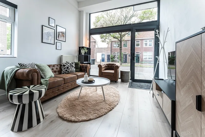 4p, City center, close to University & Station - Image 1