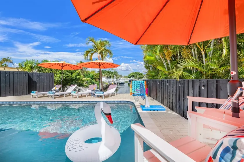Waterfront | Heated Pool | Games Room | Fishing - Image 1