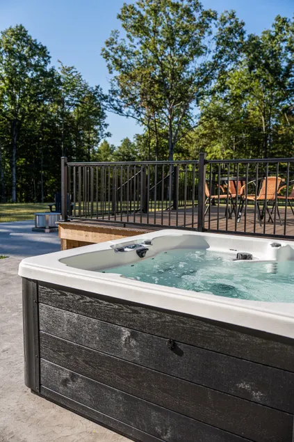 Spacious Lodge w/ Fire Pit & Hot Tub - Image 1