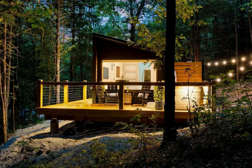 Romantic Hideaway | Hot Tub Near Thunder Ridge - Image 1