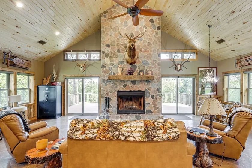 3 MI to Lake: Pet Friendly Wabeno Cabin! - Image 1