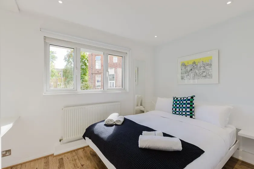 GuestReady - Modern 2bed with Garden in Southwark - Image 1