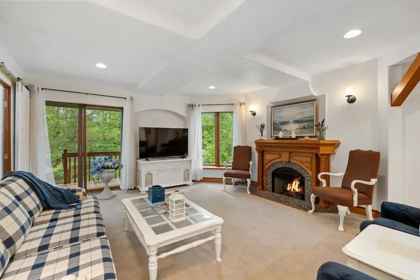 Cute Condo on Round Lake in Petoskey - Image 1