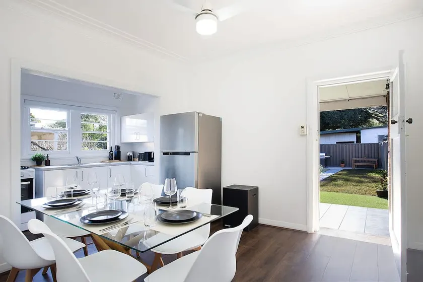 The Heri | Charming 2BR Glebe Retreat with Parking - Image 1