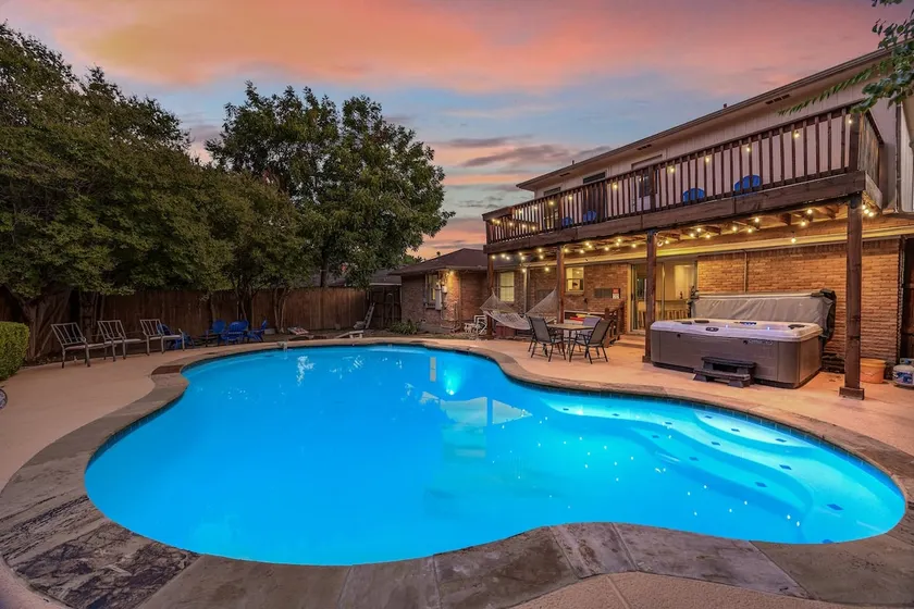 Pool, HOT TUB and Huge Game Room - Image 1