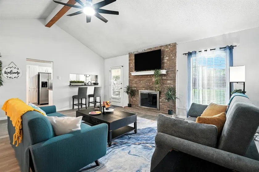 The Inland Tide 3 bedrooms • 2 bath • Entire home - Image 1