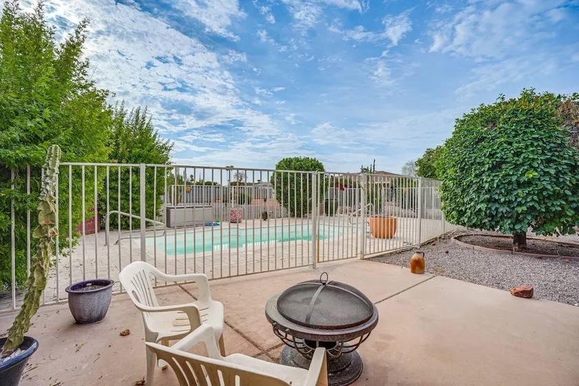 Close to Golf: Sun City Escape w/ Furnished Porch! - Image 1