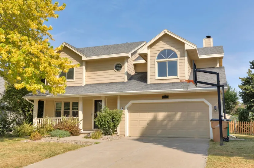 Modern Comfort in Des Moines' West Side 4BR/2.5BR - Image 1