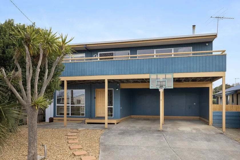 Dragonfly Beach House - Image 1