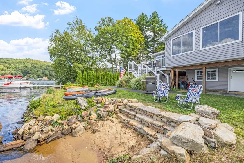 Renovated Lakefront Retreat Near Sturbridge - Image 1