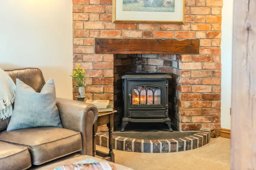 Poplar Cottage | Sleeps 3 | Near Broadway - Image 1